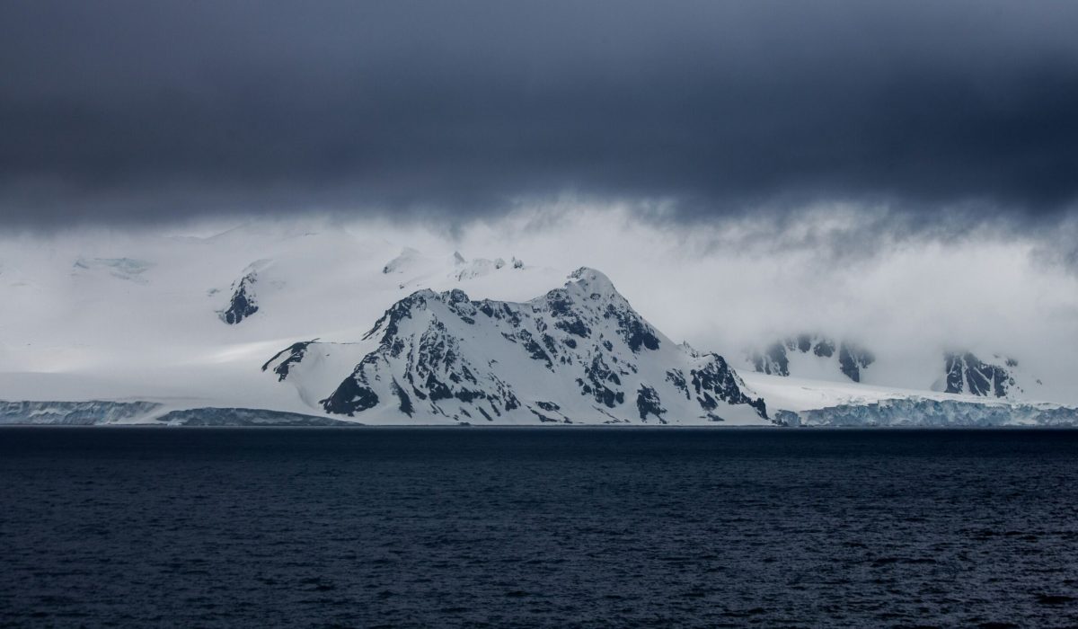 yuriy rzhemovskiy xyfyjufxvz8 unsplash